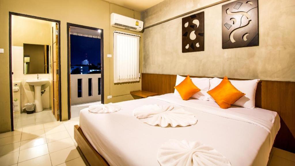 B2 Santitham Hotel Chiang Mai Exterior foto
